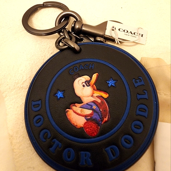 NWT Coach F32659 Vintage Fisher Doctor DOODLE Duck Toy Bag Charm Leather FOB - Picture 7 of 12
